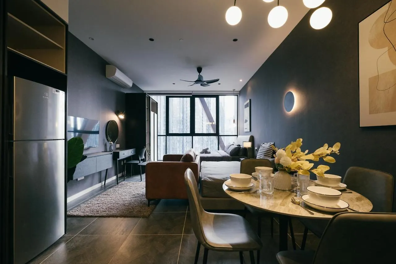 Scarletz Klcc Studio Suites 4 Pax Luxury Modern Style Wifi 100Mbps 吉隆坡 0*,  马来西亚