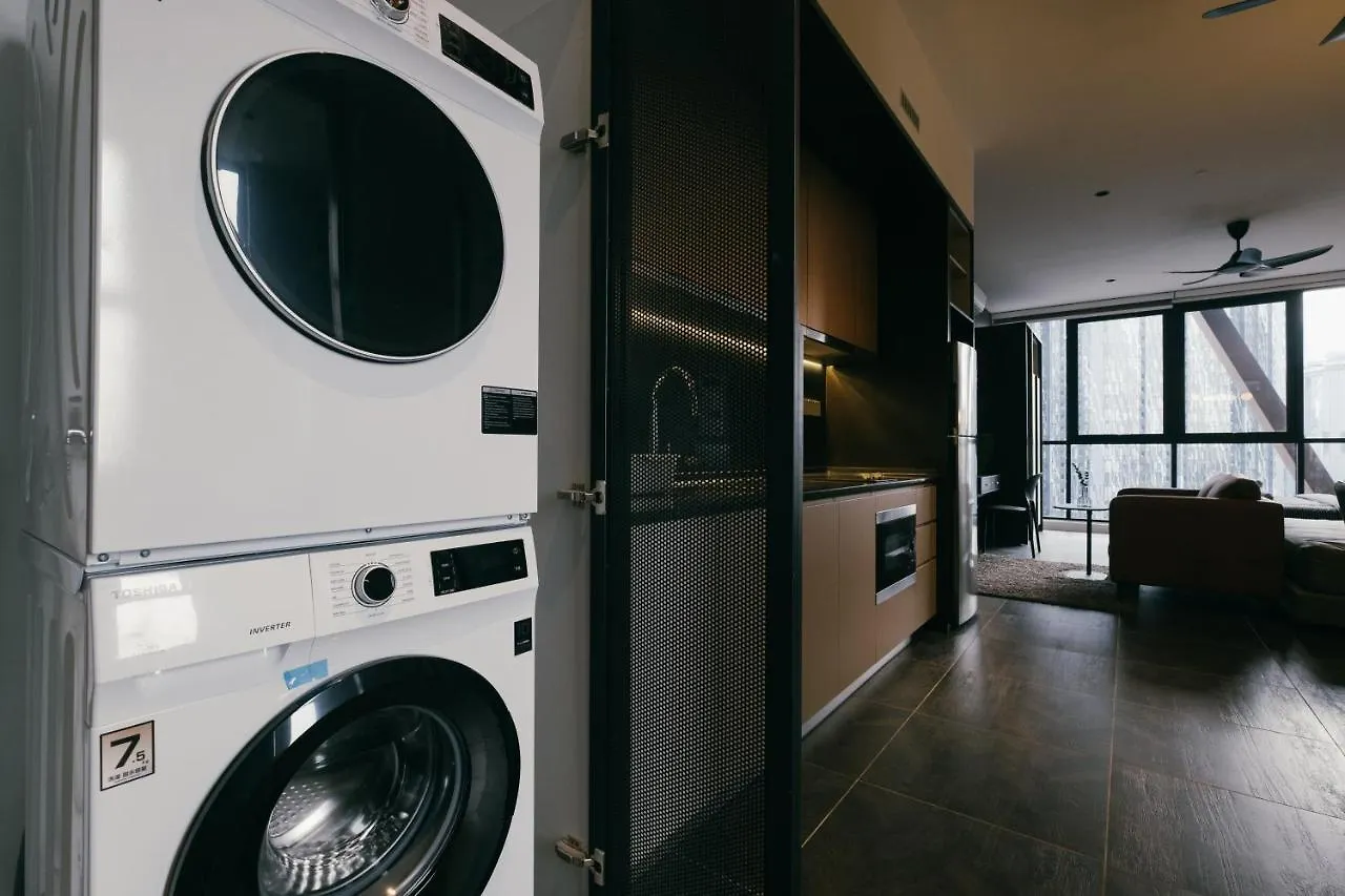 Scarletz Klcc Studio Suites 4 Pax Luxury Modern Style Wifi 100Mbps 吉隆坡 公寓