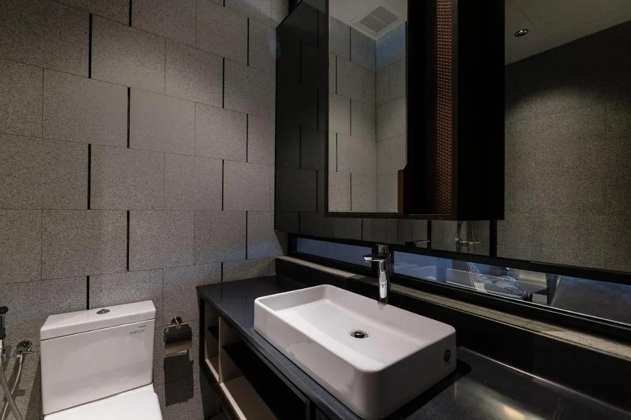 アパート Scarletz Klcc Studio Suites 4 Pax Luxury Modern Style Wifi 100Mbps クアラルンプール マレーシア